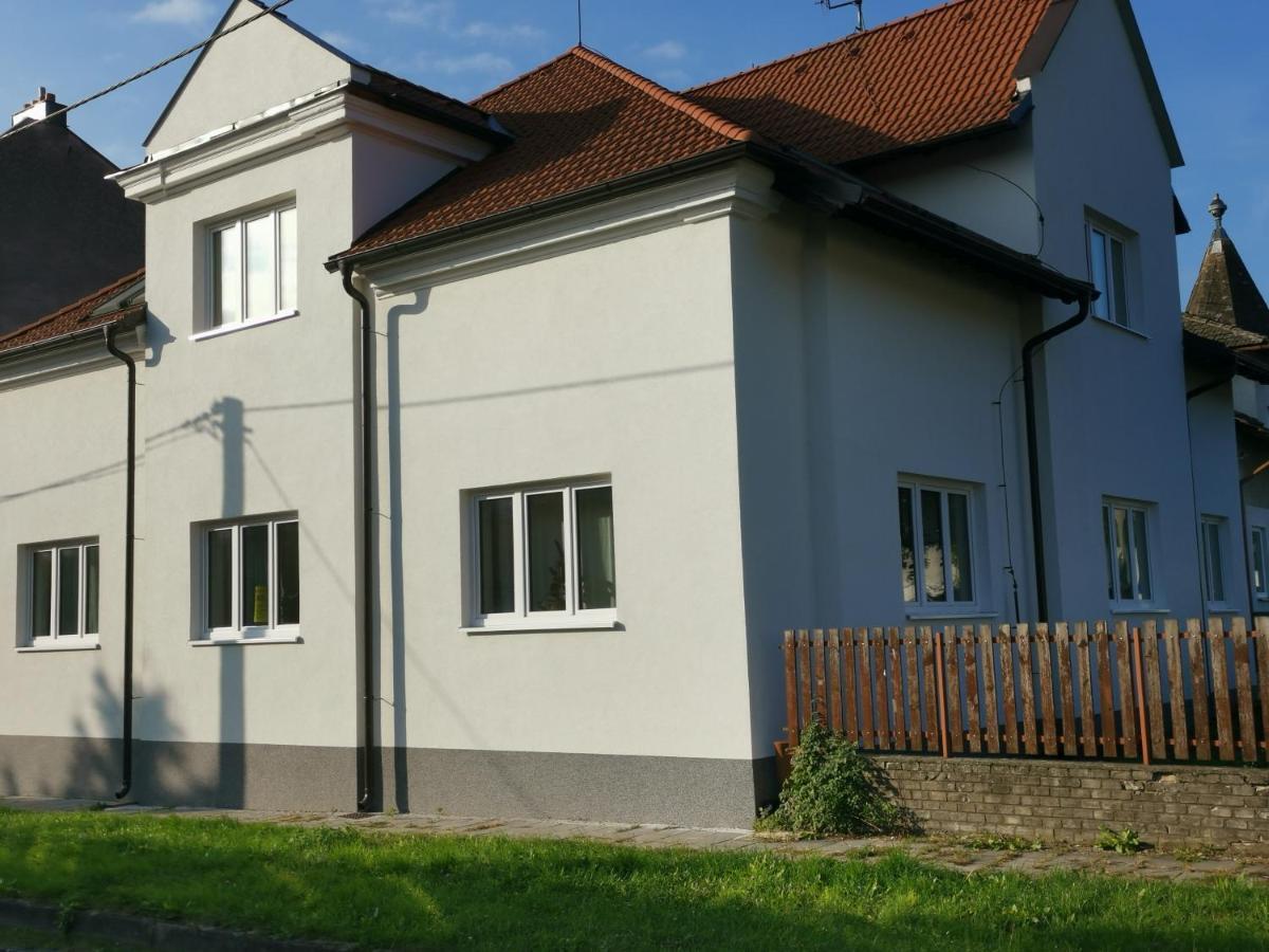 Apartmany Za Sakurou Hodonín Extérieur photo